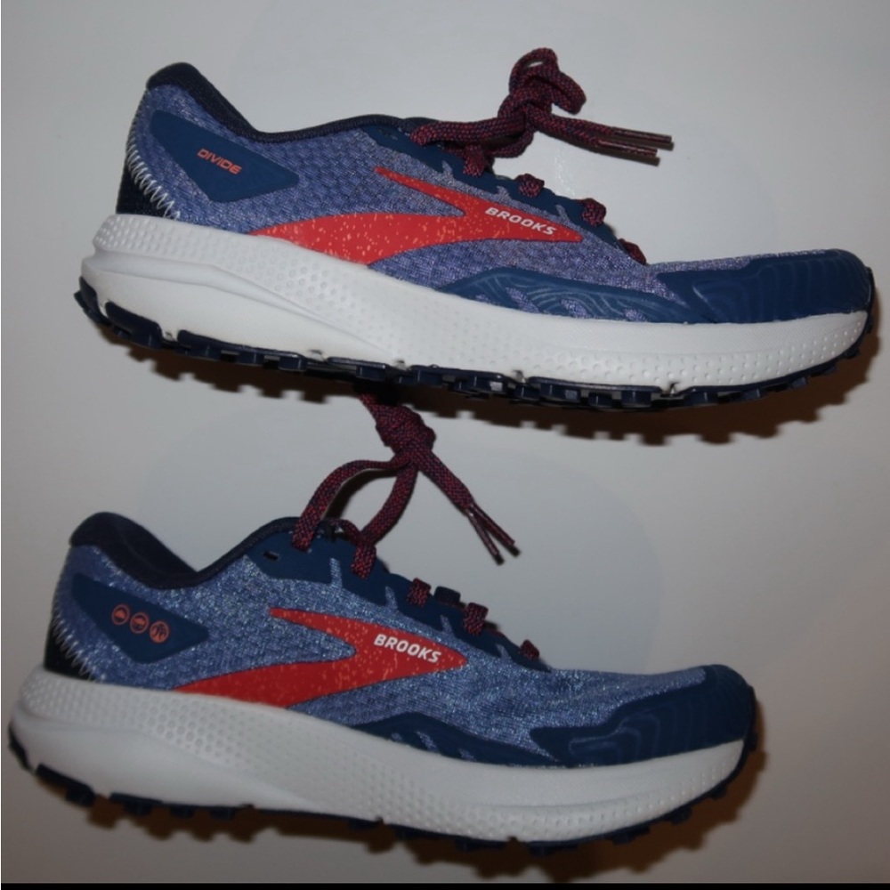 💙Brooks Divide 4 Light Trail NWT💙